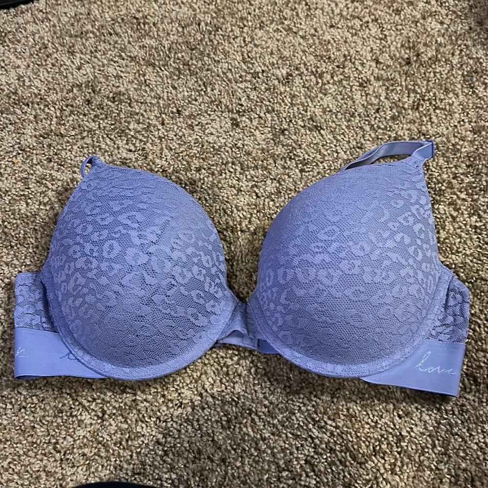 PINK VICTOIRA SECRET BRA only worn once leopard print with lace